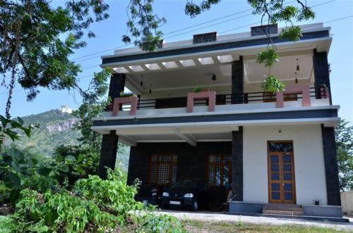 The Royale Country Retreat — Udaipur