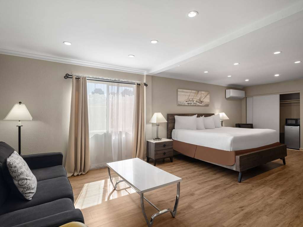Days Inn by Wyndham Las Vegas Airport Near the Strip - photo 17