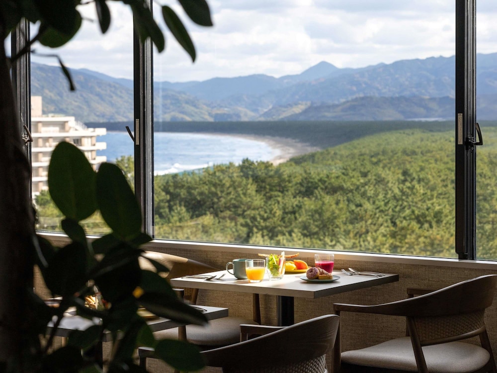 Mercure Saga Karatsu Resort — 4-Star Luxury Hotel in Karatsu, Japan