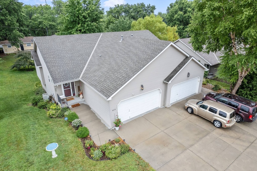 Beautiful Townhome 11 Minutes To Downtown Kansas City Mo - photo 36