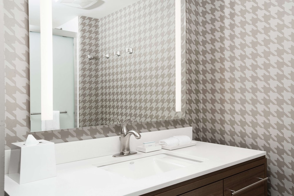 Home2 Suites by Hilton Long Island Brookhaven - photo 15