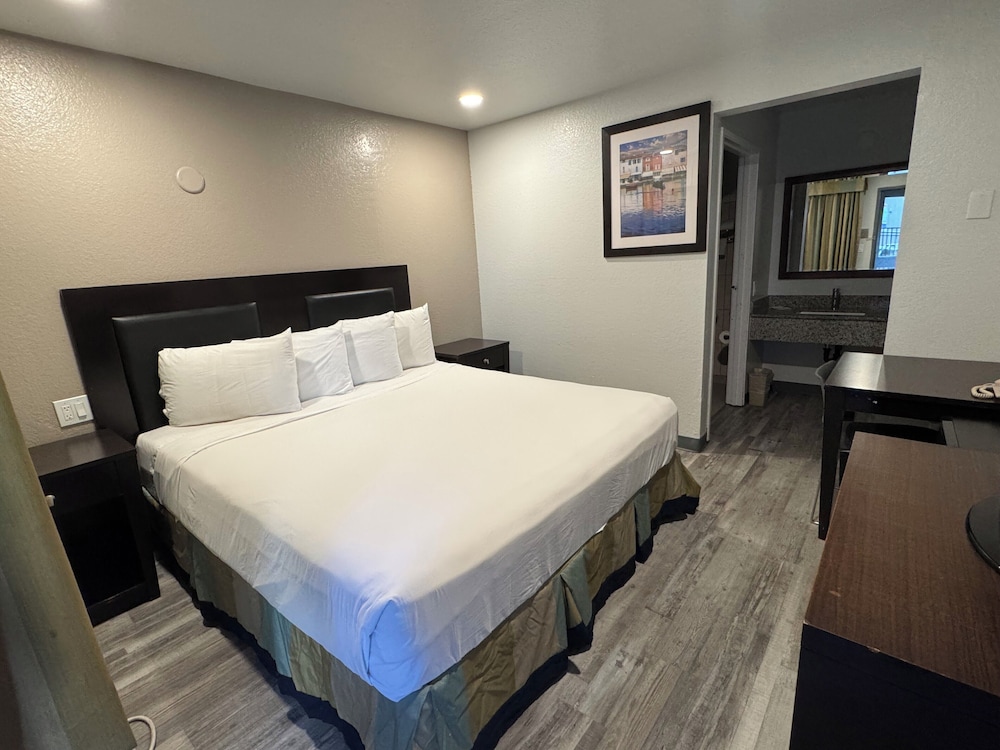 Travelodge by Wyndham Sacramento Rancho Cordova