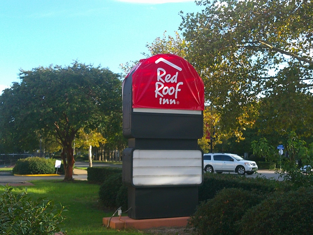 Red Roof Inn Hampton Coliseum - photo 24