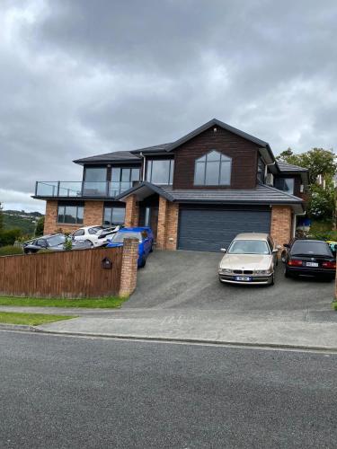 Luxury 5beds and 5bedroom in Lower Hutt, New Zealand