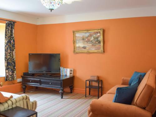 Bronrhiw - carbon neutral hotel in Unknown City