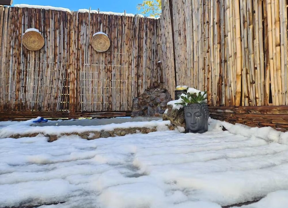 Cabaña con jacuzzi exterior - last minute hotel in Unknown City