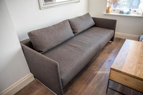 Gorgeous Light Contemporary Apt in Notting Hill — 4-Star Luxury Hotel in London, United Kingdom
