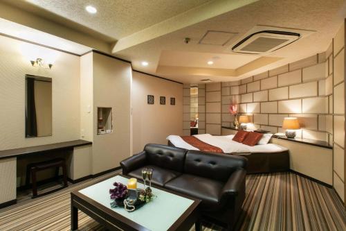 Hotel Zoom Couple’s Hotel in Beppu, Japan