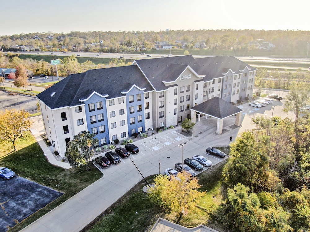 Staybridge Suites Cedar Rapids North by IHG - photo 39