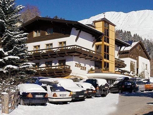Hotel garni Zerzer in Serfaus, Austria
