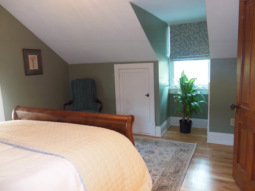 The Wanderlust Hotel - photo 5