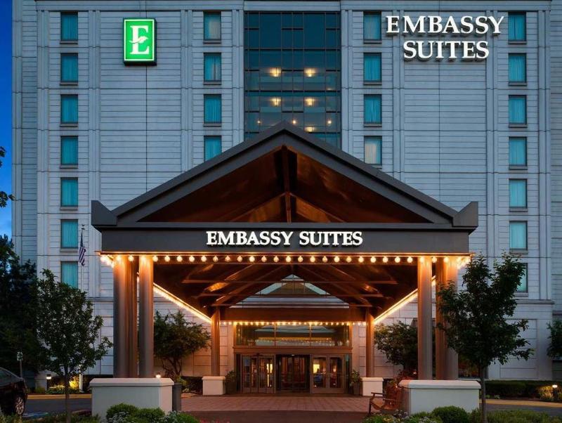 Embassy Suites by Hilton Chicago Lombard Oak Brook - photo 3
