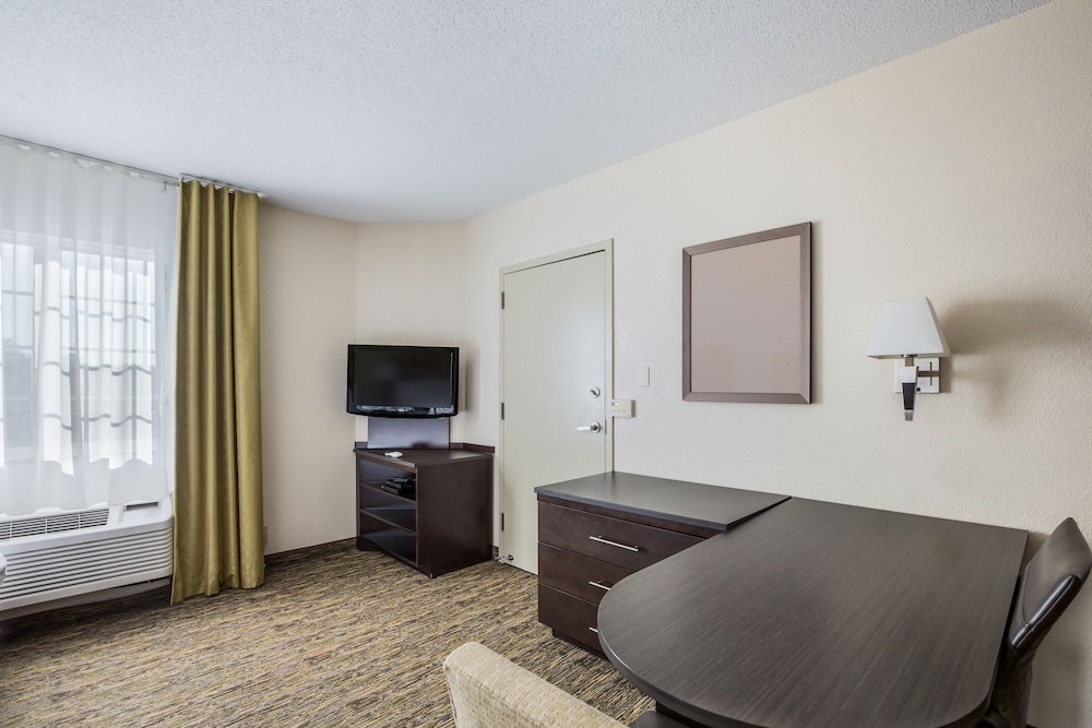 Candlewood Suites Virginia Beach Town Center by IHG - photo 6