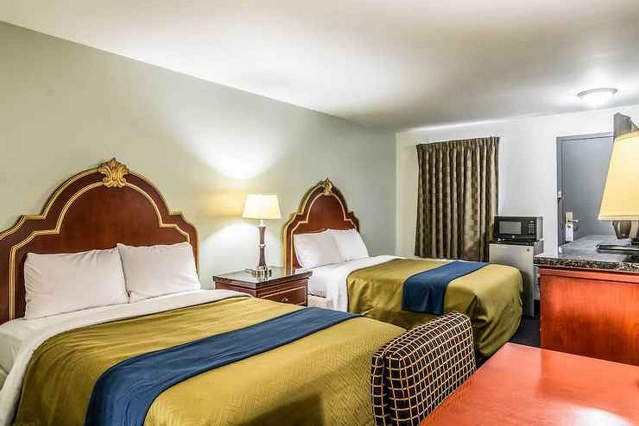 Rodeway Inn — hotel in Portage