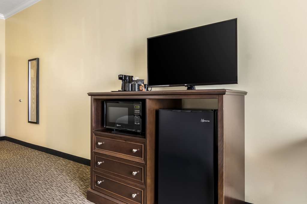 Best Western Plus Grapevine Inn - photo 22