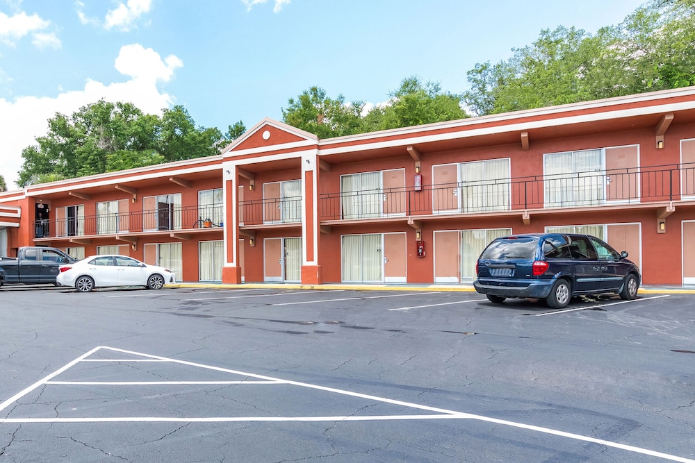 OYO Hotel Mustang Silverspring FL - photo 27