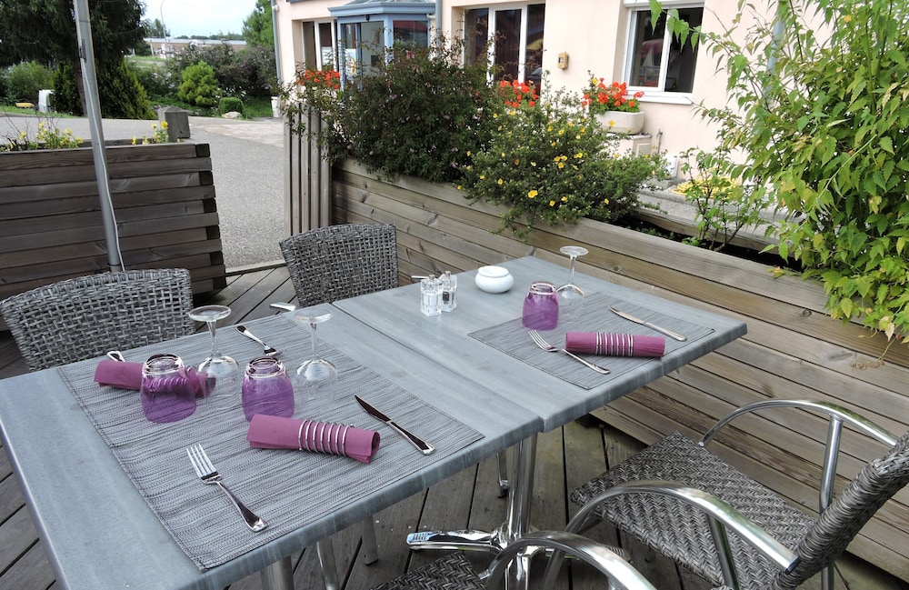 Hotel le Foron in La Roche-Sur-Foron, France