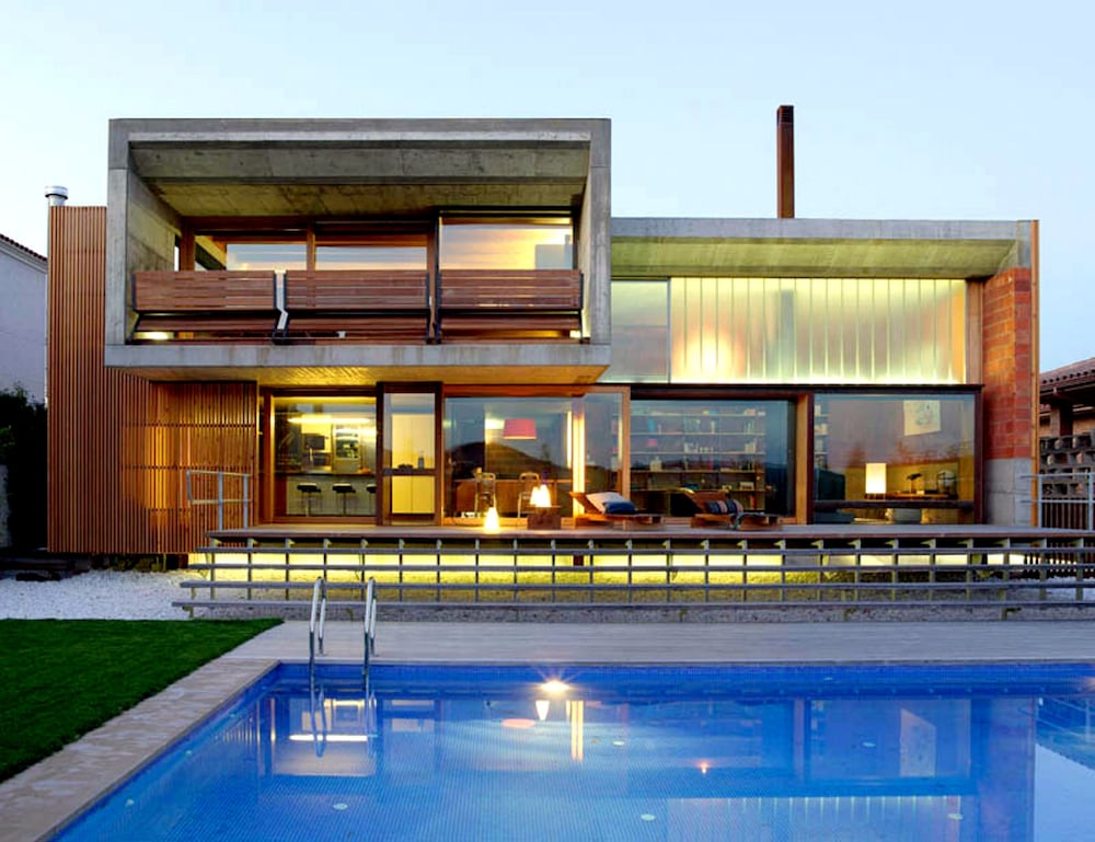 Santa Monica Holiday House — 4-Star Luxury Hotel in Macanet De La Selva, Spain
