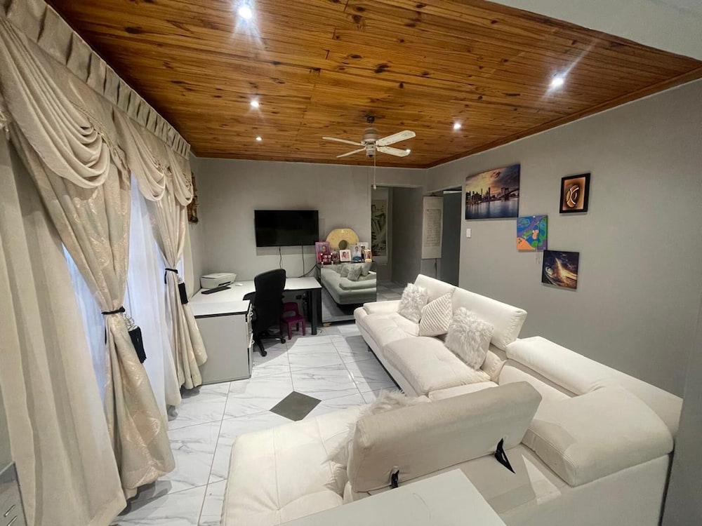 Newlands Comfortable Abode - last minute hotel in Johannesburg