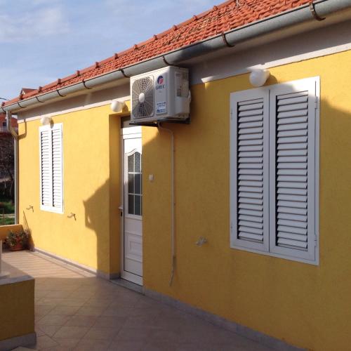 Apartments by the sea Kali Ugljan 14679 — 4-Star Luxury Hotel in Kali, Croatia