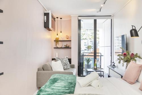 508 The Flamingo Central Netflix Aircon
