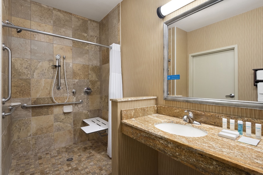 Hampton Inn Youngstown Boardman - photo 29