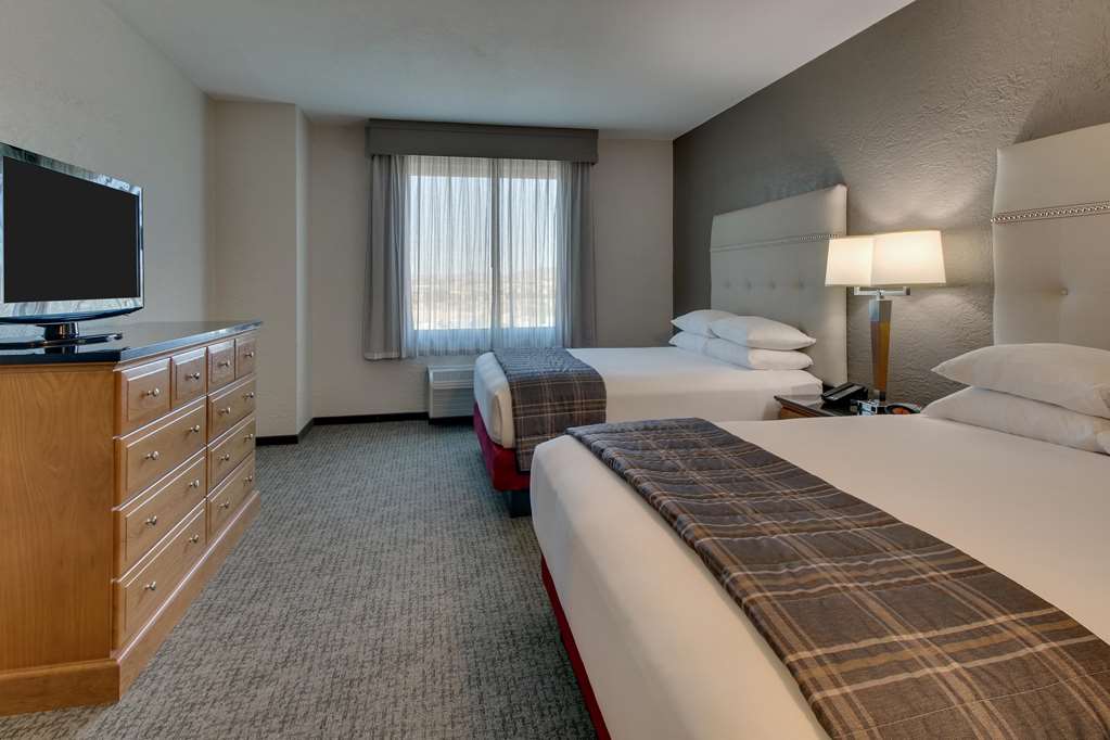 Drury Inn & Suites Phoenix Happy Valley - photo 36