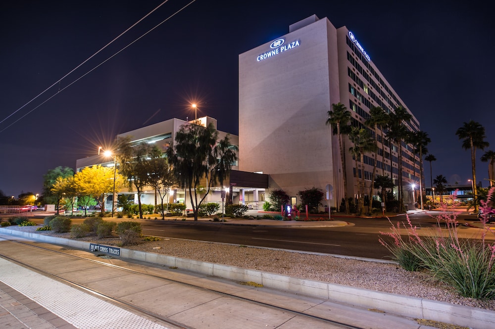 Crowne Plaza Phoenix Airport PHX by IHG - photo 76