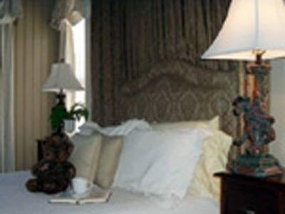 The Saint Charles Inn - photo 8