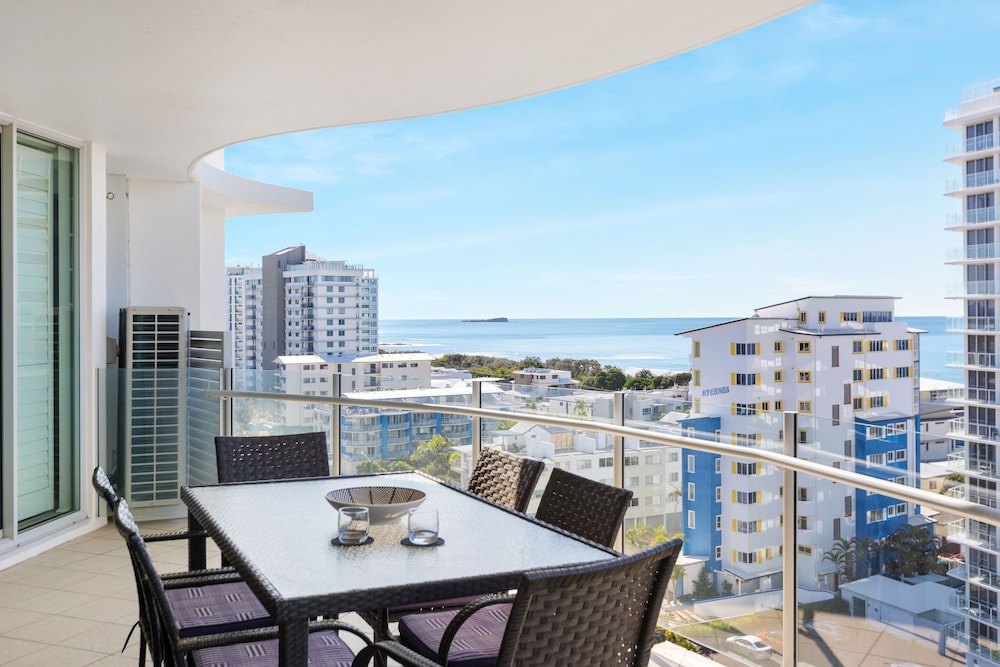 Aqua Vista Resort — 4-Star Luxury Hotel in Maroochydore, Australia