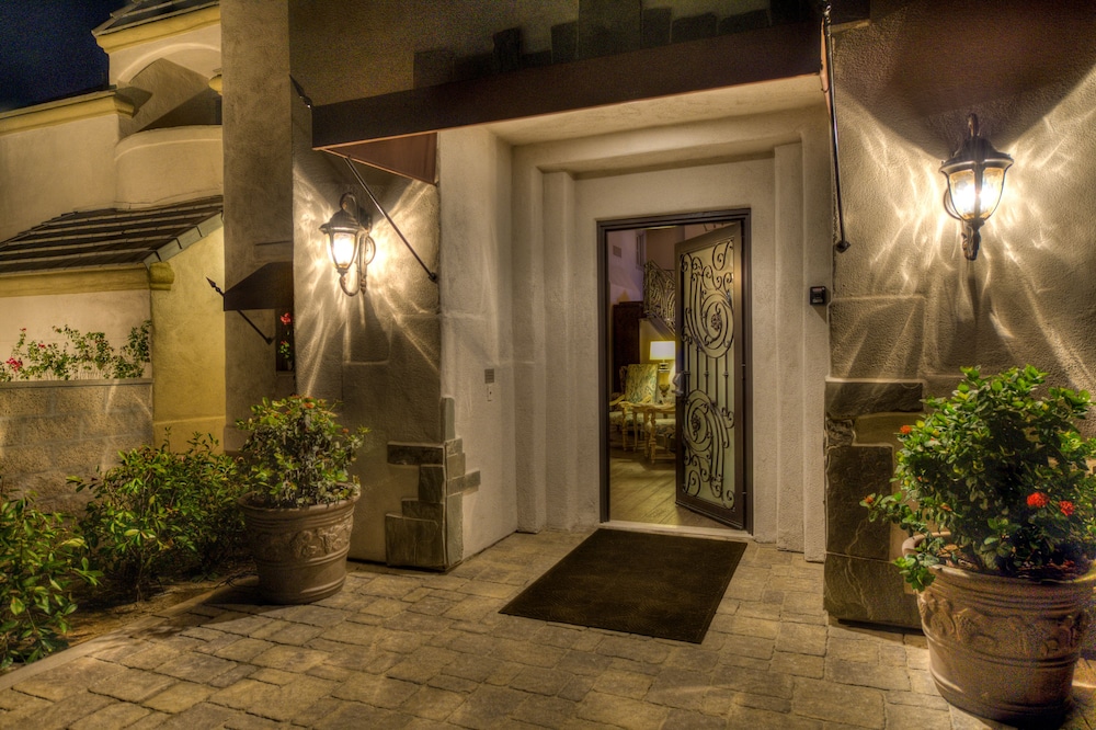 The Chateau at Lake La Quinta - photo 32