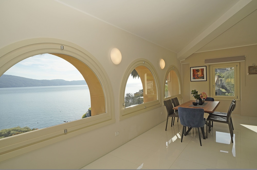Your Breathtaking Penthouse — 4-Star Luxury Hotel in Gargnano, Italy