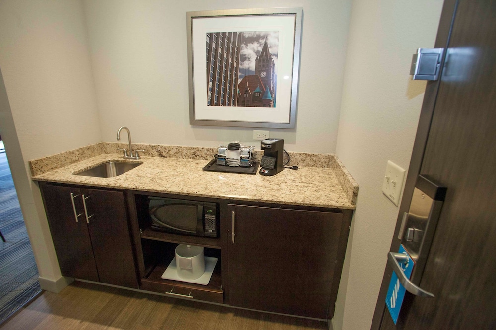 Hampton Inn & Suites Downtown St. Paul - photo 38