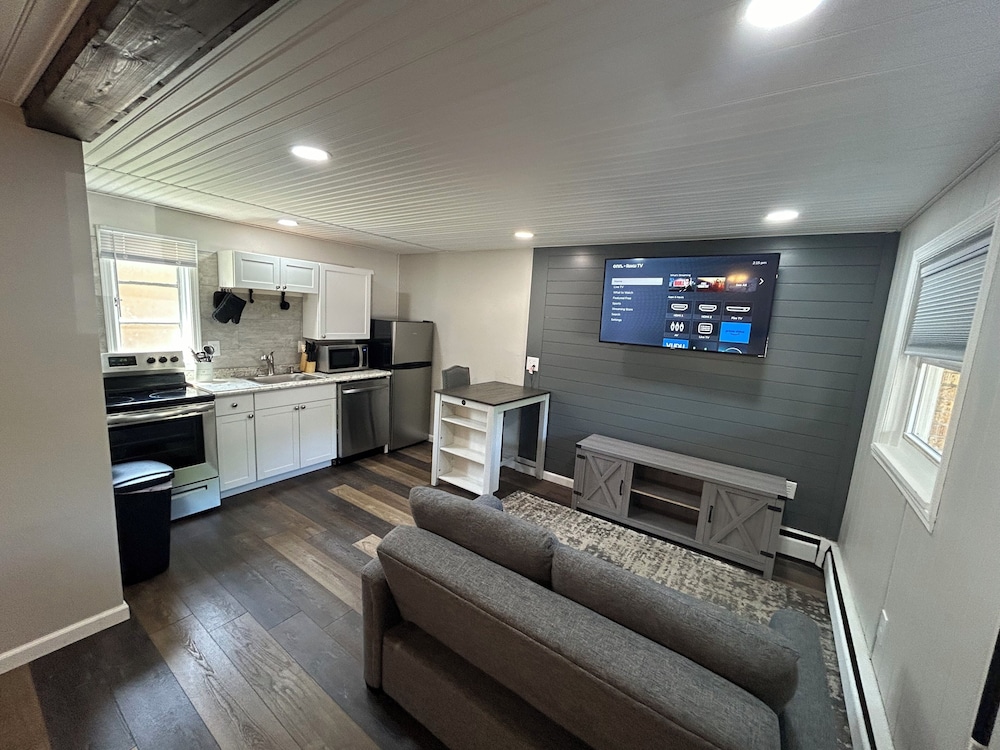 Meads Motel in Erie, United States