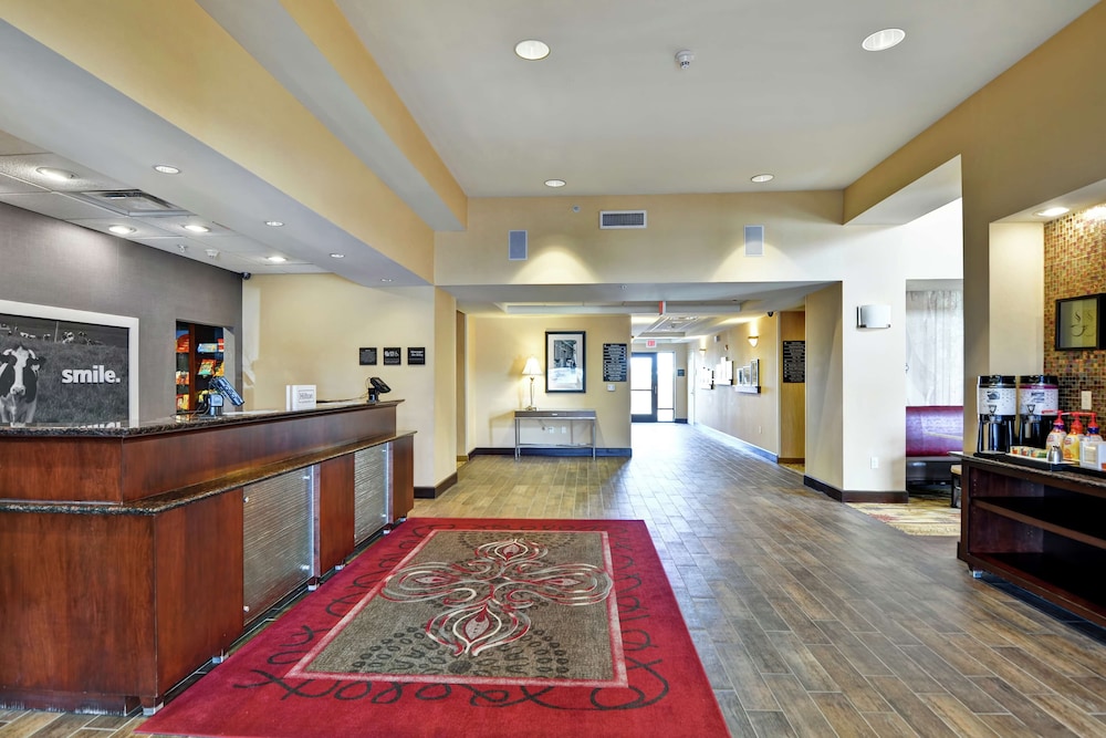 Hampton Inn & Suites Peoria at Grand Prairie IL - photo 3
