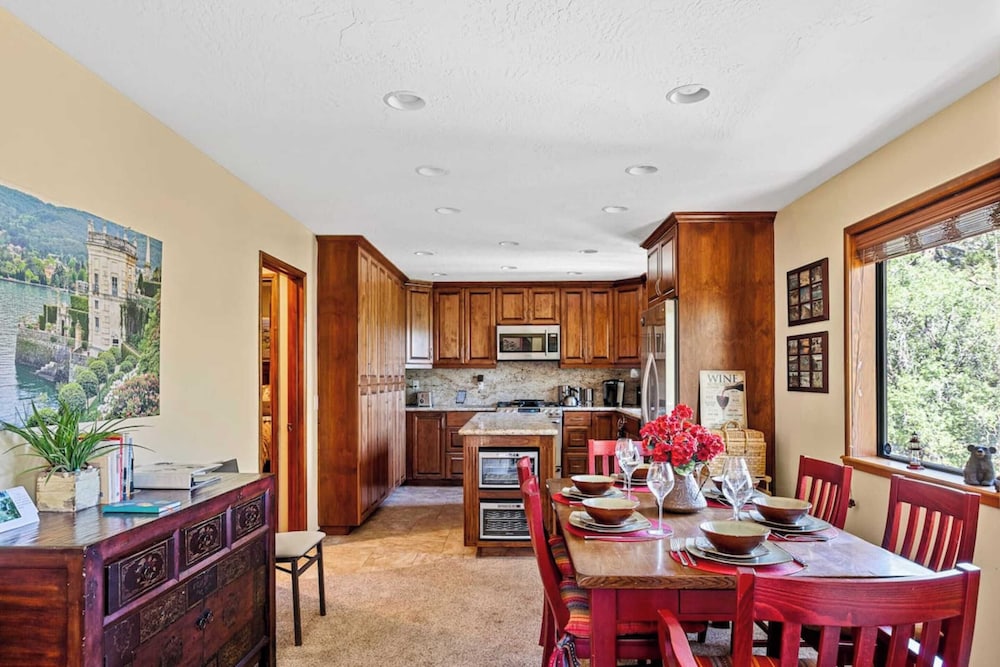 Sutter Ln by Avantstay Beautifully Remodeled Kitchen 4cabin chic Bedrooms - photo 32