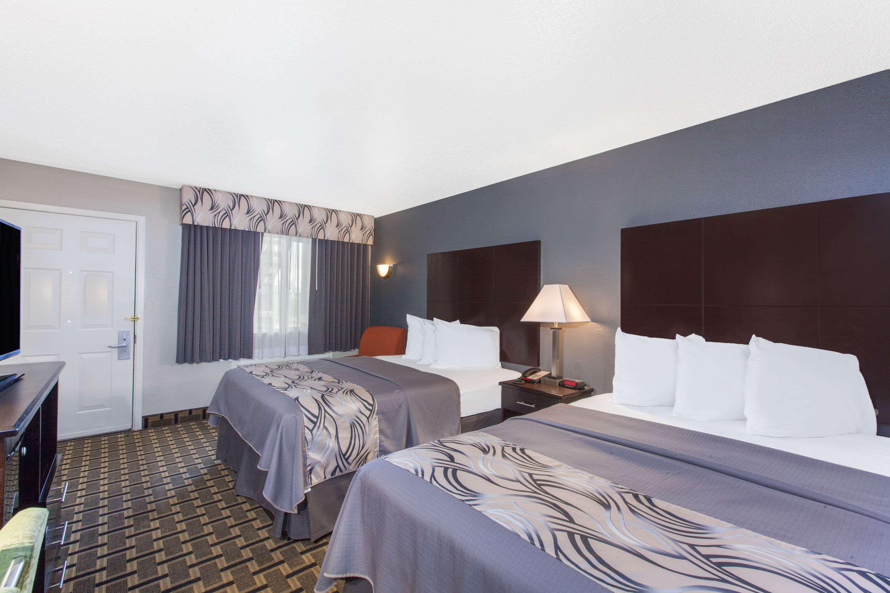 Days Inn by Wyndham Ennis - photo 10
