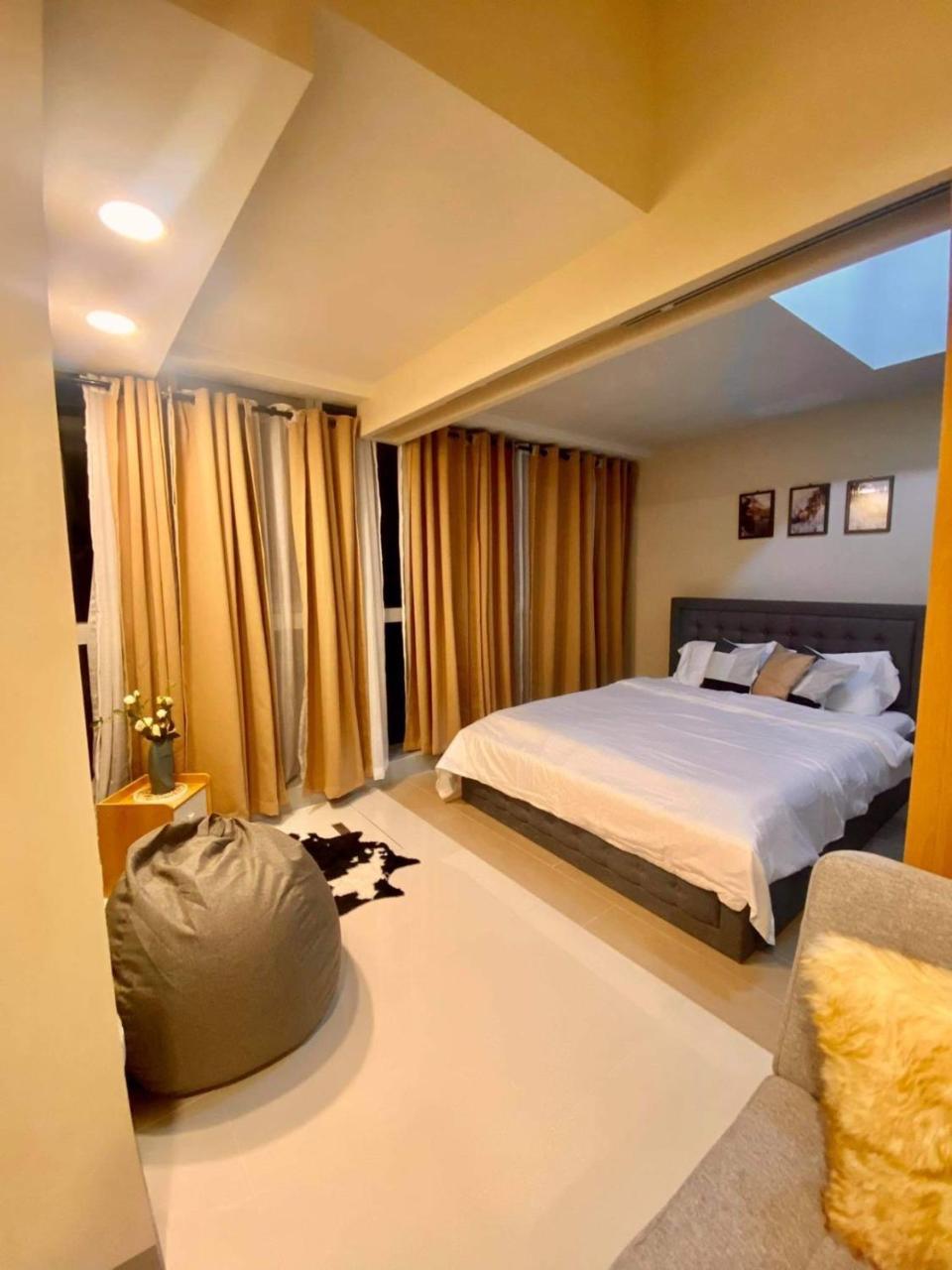 Uptown Parksuites in Taguig, Philippines
