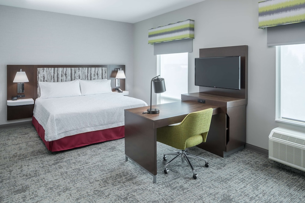 Hampton Inn & Suites Cape Canaveral Cruise Port - photo 2