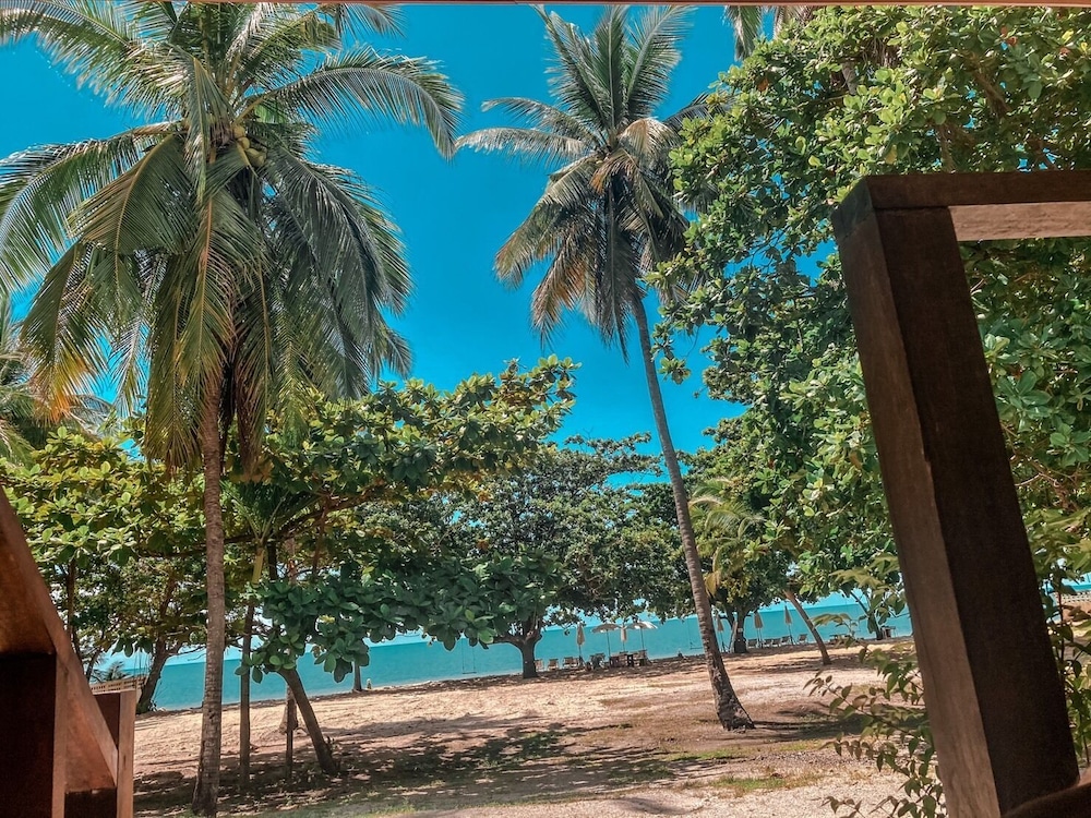 Chaithalay Khanom Resort in Nakhon Si Thammarat, Thailand