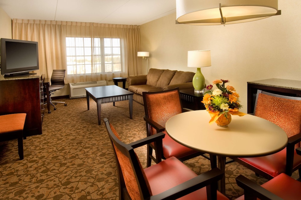 DoubleTree by Hilton Sterling Dulles Airport - photo 11