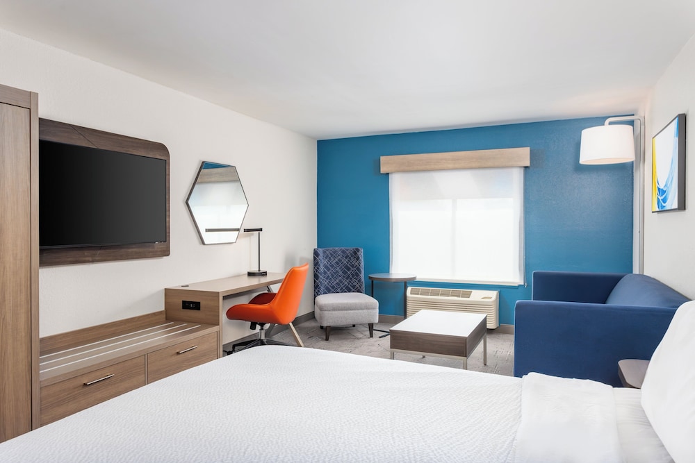 Holiday Inn Express & Suites Lancaster by IHG - photo 17