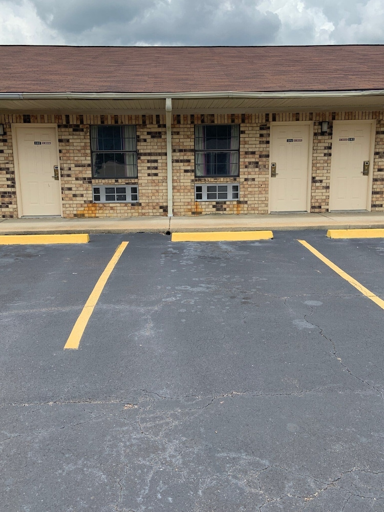 Luxury Inn & Suites Forrest City - photo 23