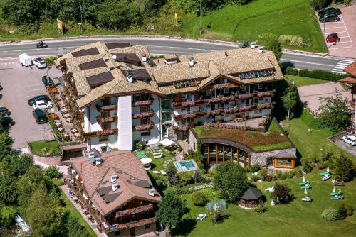 Hotel Gran Paradis in Campitello Di Fassa, Italy