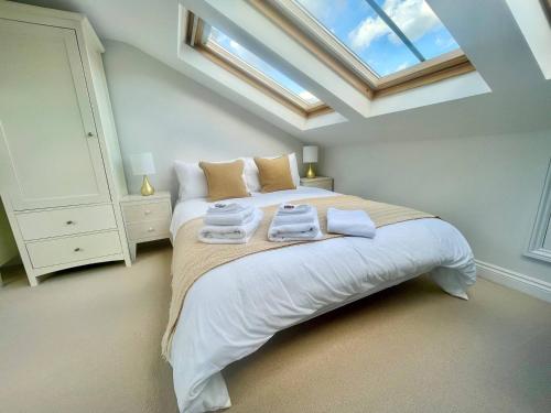 Bright Quiet Loft Room EnSuite Serene Clapham area — 4-Star Luxury Hotel in London, United Kingdom