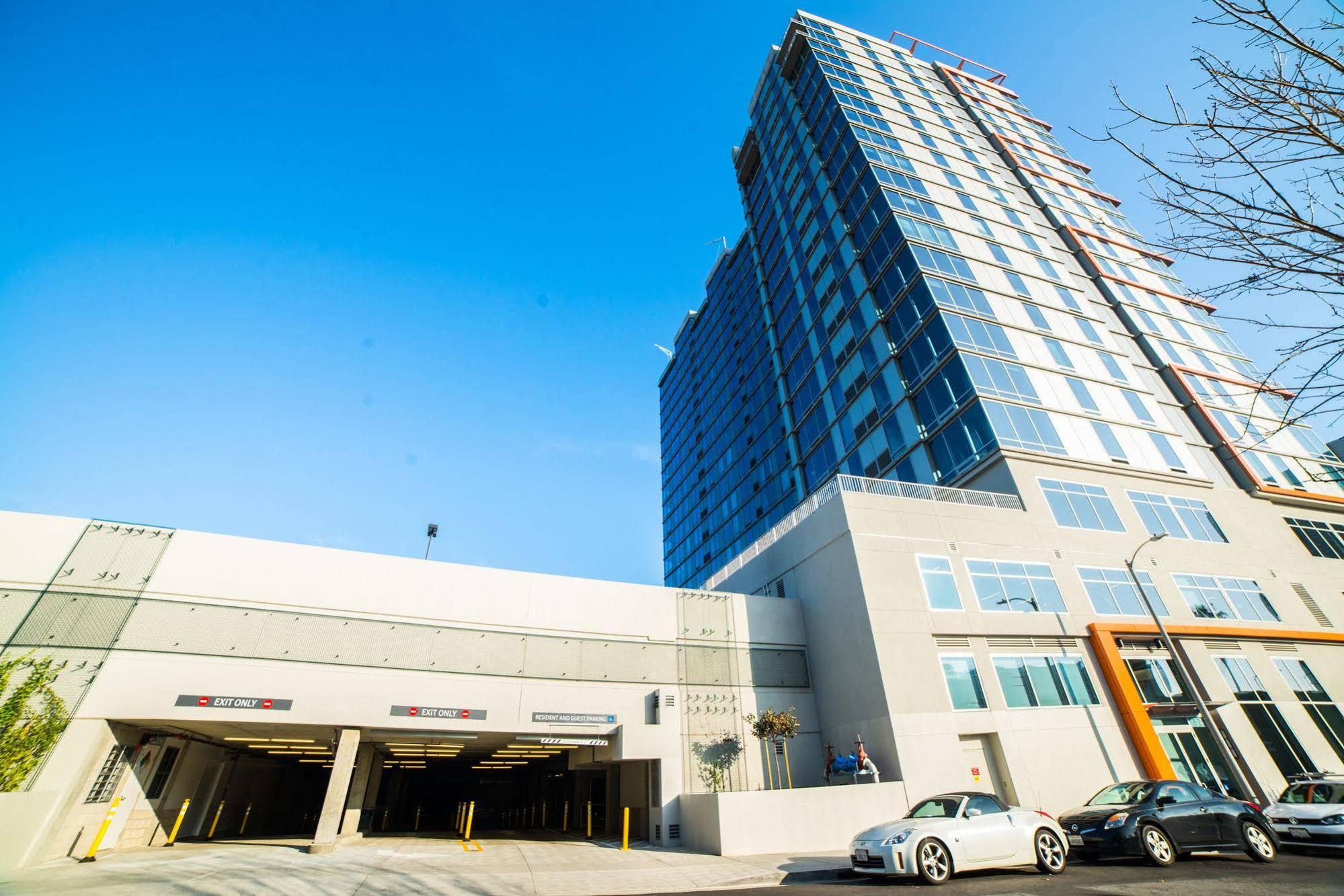 Hollywood Panorama Suites - featured photo