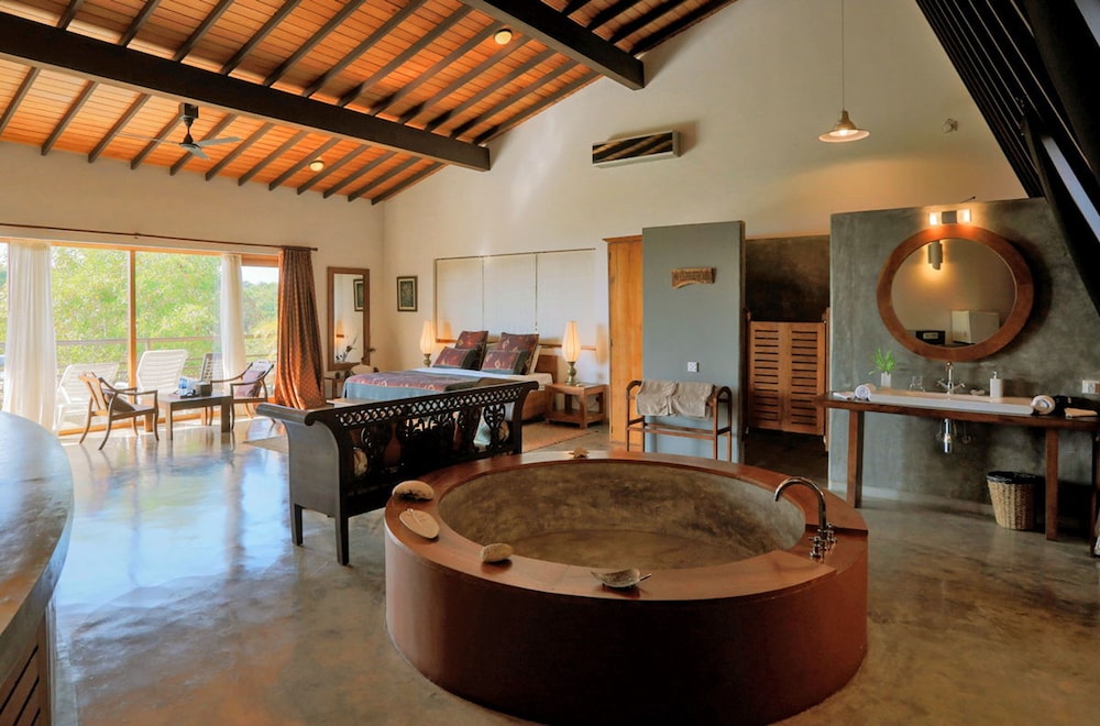 Highland Villa — 4-Star Luxury Hotel in Weligama, Sri Lanka