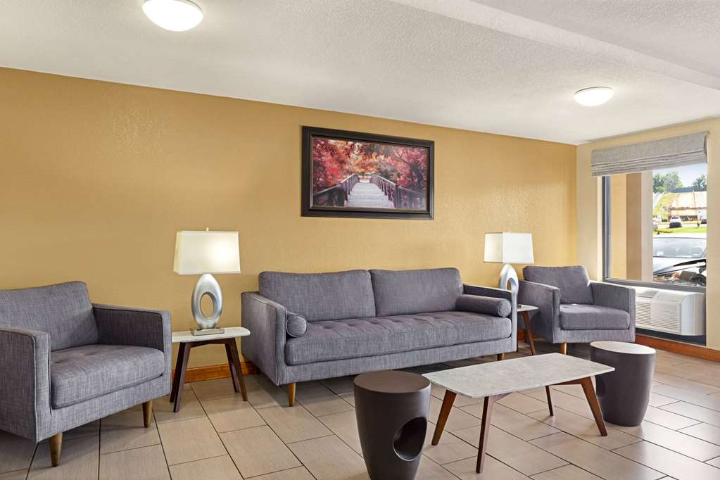 Howard Johnson by Wyndham Pigeon Forge - photo 9