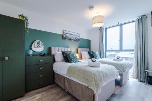 NEW Pristine 2 Bed Flat on Liverpool by 53 Degrees Property Amazing Location Sleeps 6 — 4-Star Luxury Hotel in Liverpool, United Kingdom