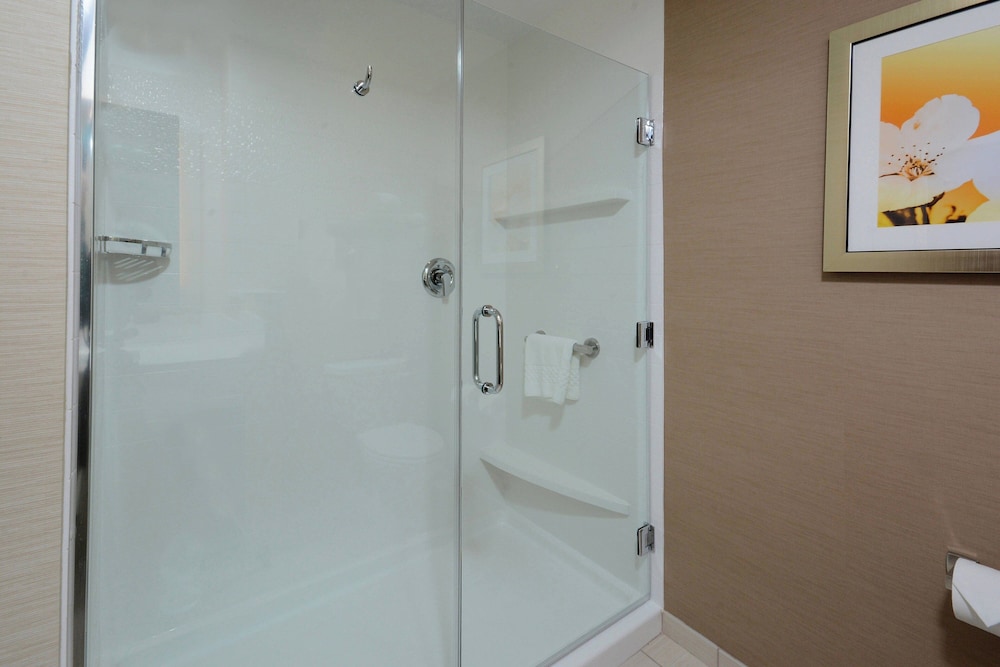 Fairfield Inn & Suites by Marriott Raleigh Capital Blvd. I 540 - photo 28